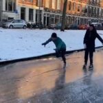 [動画0:17]オランダ人さん、凍った川でスケートをするも悲惨な結果に