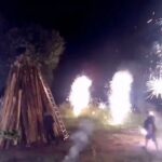 [動画0:43] 祭りのたき火に燃料投入→爆発