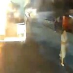 [動画1:12] バス停のバスが大爆発！カメラに映った衝撃の事故