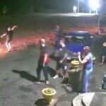 [動画0:51] 飲酒運転のロシア人、車にぶつけたり男を撥ねたり・・・