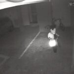 [動画0:23] ブラジル人ライダー「バイクが勝手に動いてるね、でも幽霊じゃないよ」