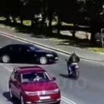 [動画0:20] ３１歳女性、安全を確認せずに左折した結果