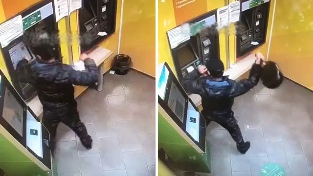 [動画0:17] ATMを破壊するロシア人、素手では飽き足らずフライパンを持ってくる
