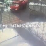 [動画0:29] 通学途中の少年、トラックに巻き込まれる