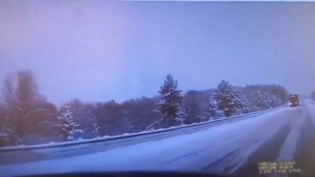 [動画0:22] 雪道でスピン、人生の最期に見た光景