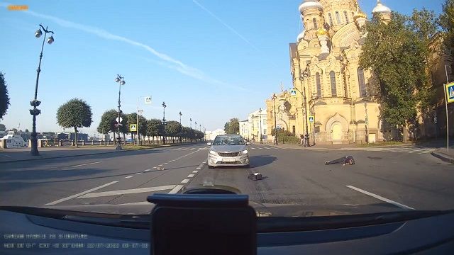 [動画0:59] ロシアの男、不死身なの・・・？・