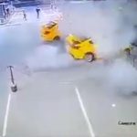 [動画0:44] エクアドル怖えぇ・・・、ガソリンスタンドで自動車爆弾が爆発