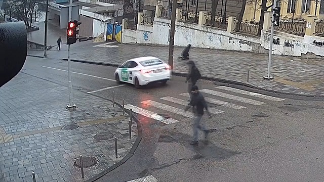 [動画1:30] ウクライナのドニプロ、滑りすぎててヤバい