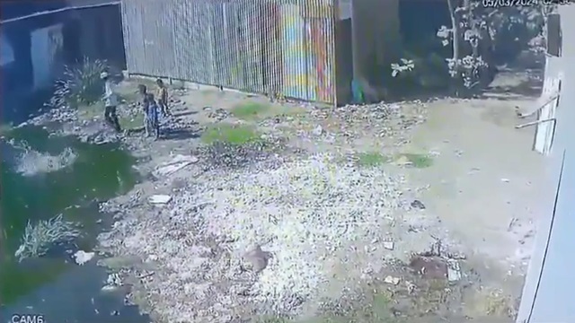 [動画2:03] 水死した男の子、事故と思っていたら監視カメラに真相が映っていた