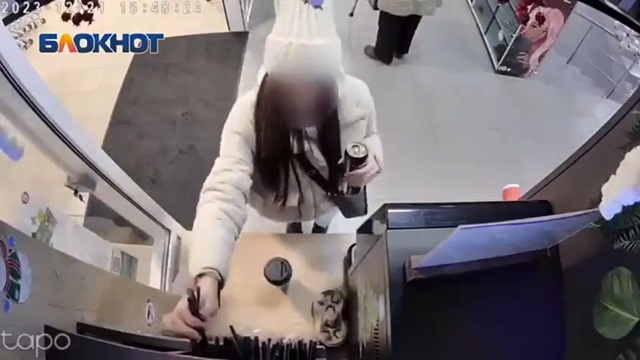 [動画0:55] ロシア、セルフサービスのコーヒーマシンを設置した結果がコレｗｗｗ